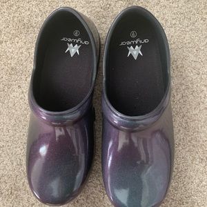 Nursing Clogs